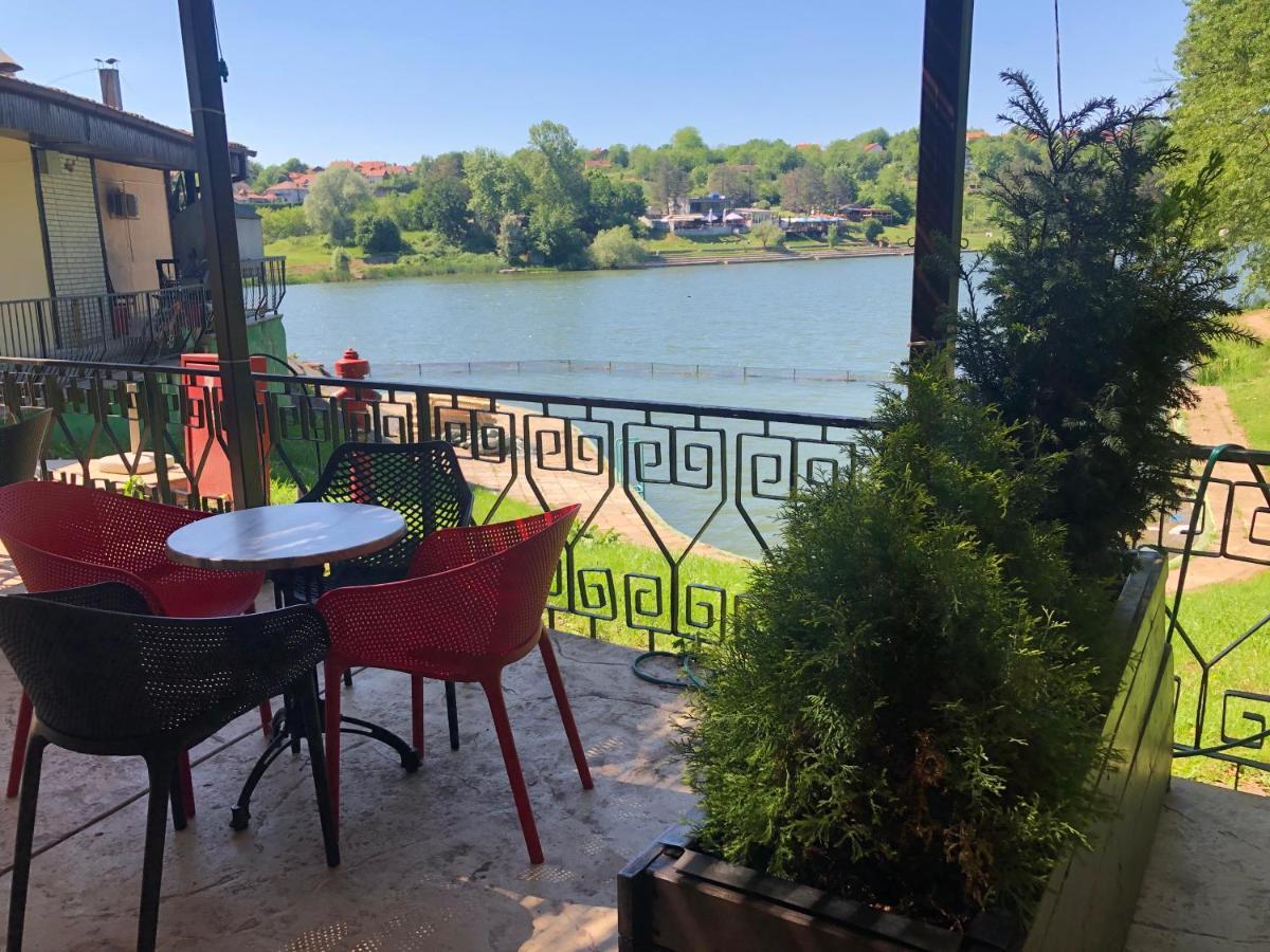 Jezero Kudrec Hotel Smederevska Palanka Buitenkant foto