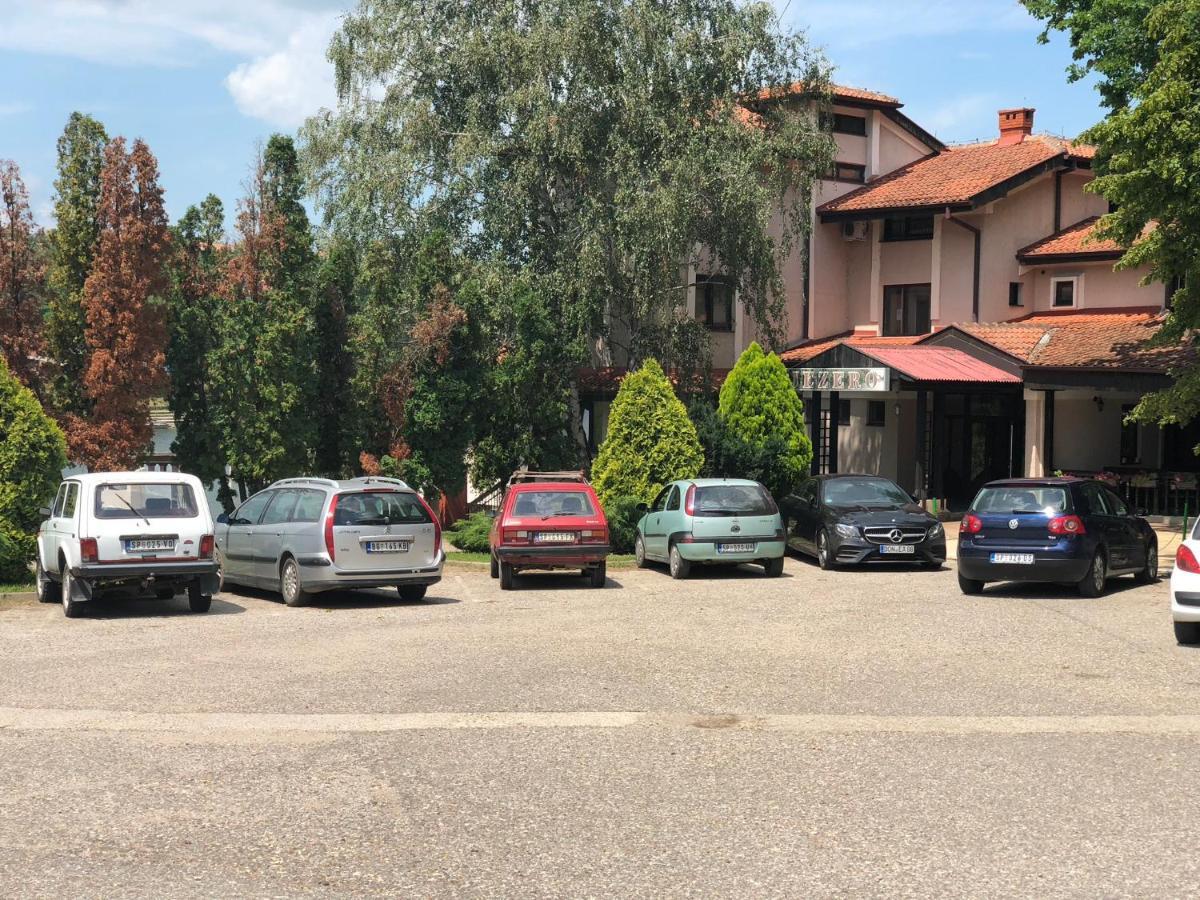 Jezero Kudrec Hotel Smederevska Palanka Buitenkant foto