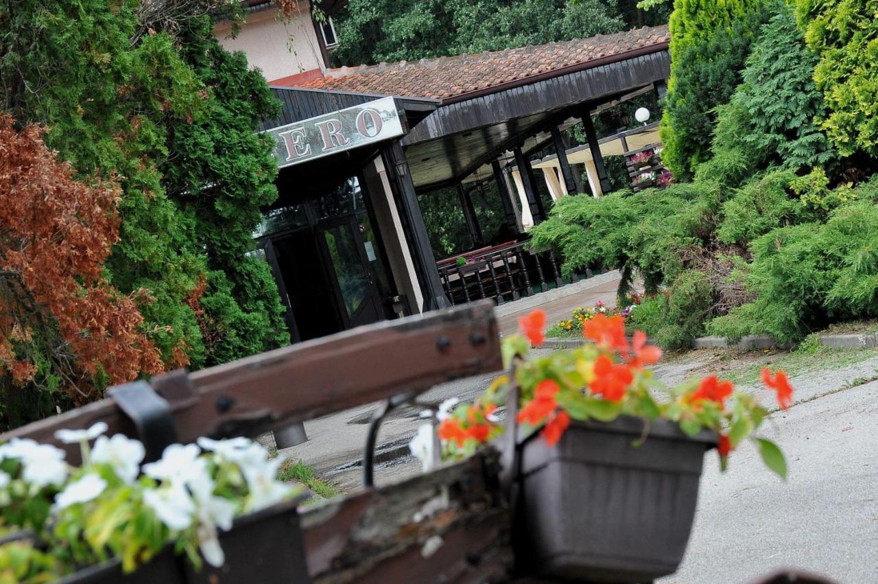 Jezero Kudrec Hotel Smederevska Palanka Buitenkant foto