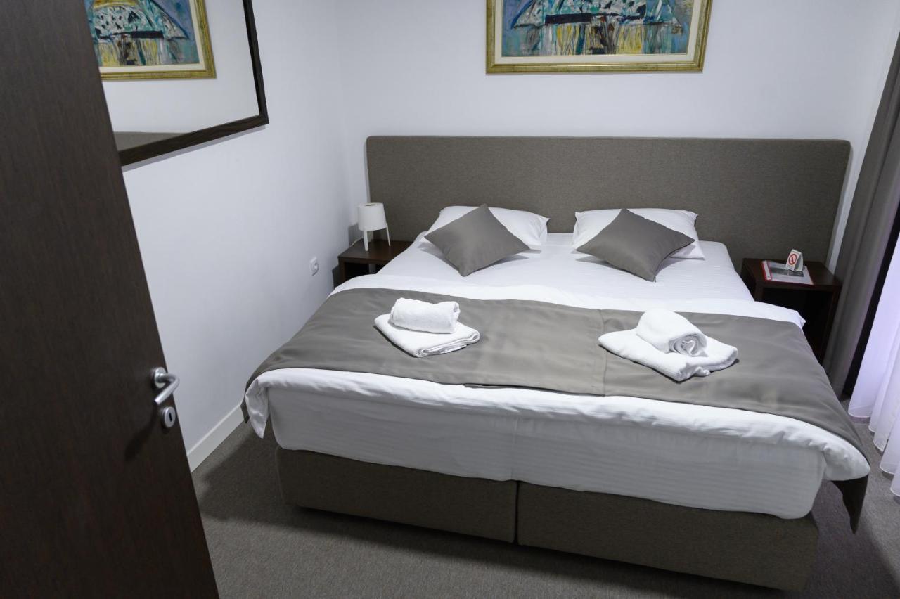 Jezero Kudrec Hotel Smederevska Palanka Buitenkant foto