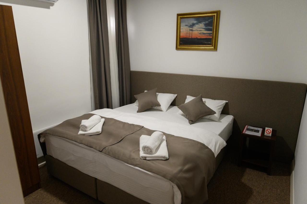 Jezero Kudrec Hotel Smederevska Palanka Buitenkant foto